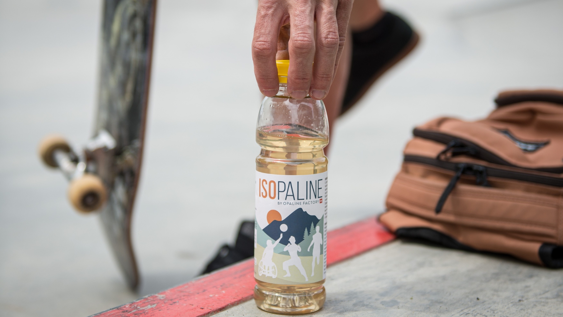 Nouvelle boisson isotonique, ISOPALINE contient du Chasselas, de l’eau valaisanne et du sel des Alpes de Bex (Photo m.à.d.)