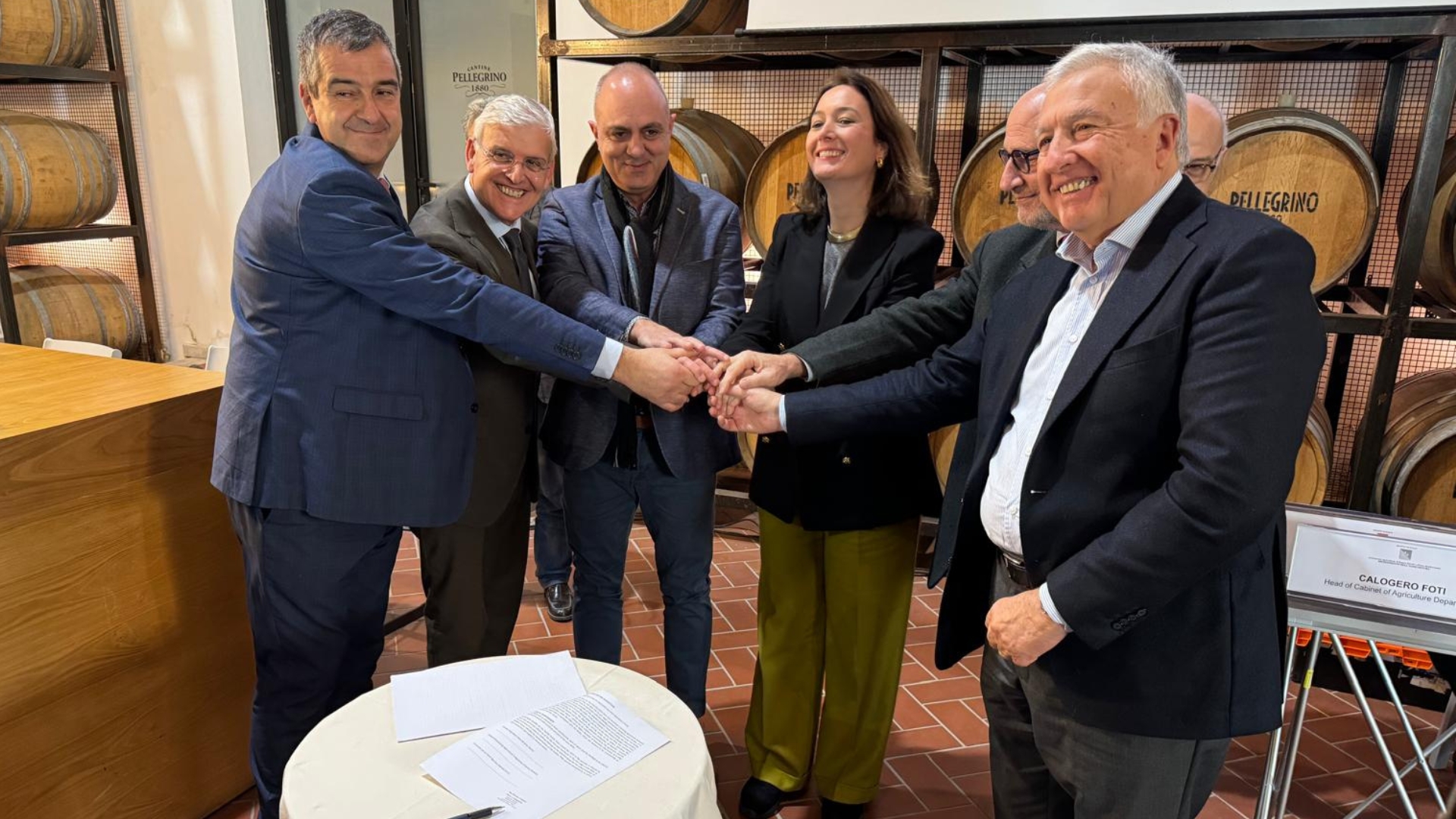 Sur l'invitation du Consortium de protection des vins DOC de Marsala, ce dernier a signé un protocole d'accord avec les représentants de Jerez et de Samos, le 16 janvier 2025.